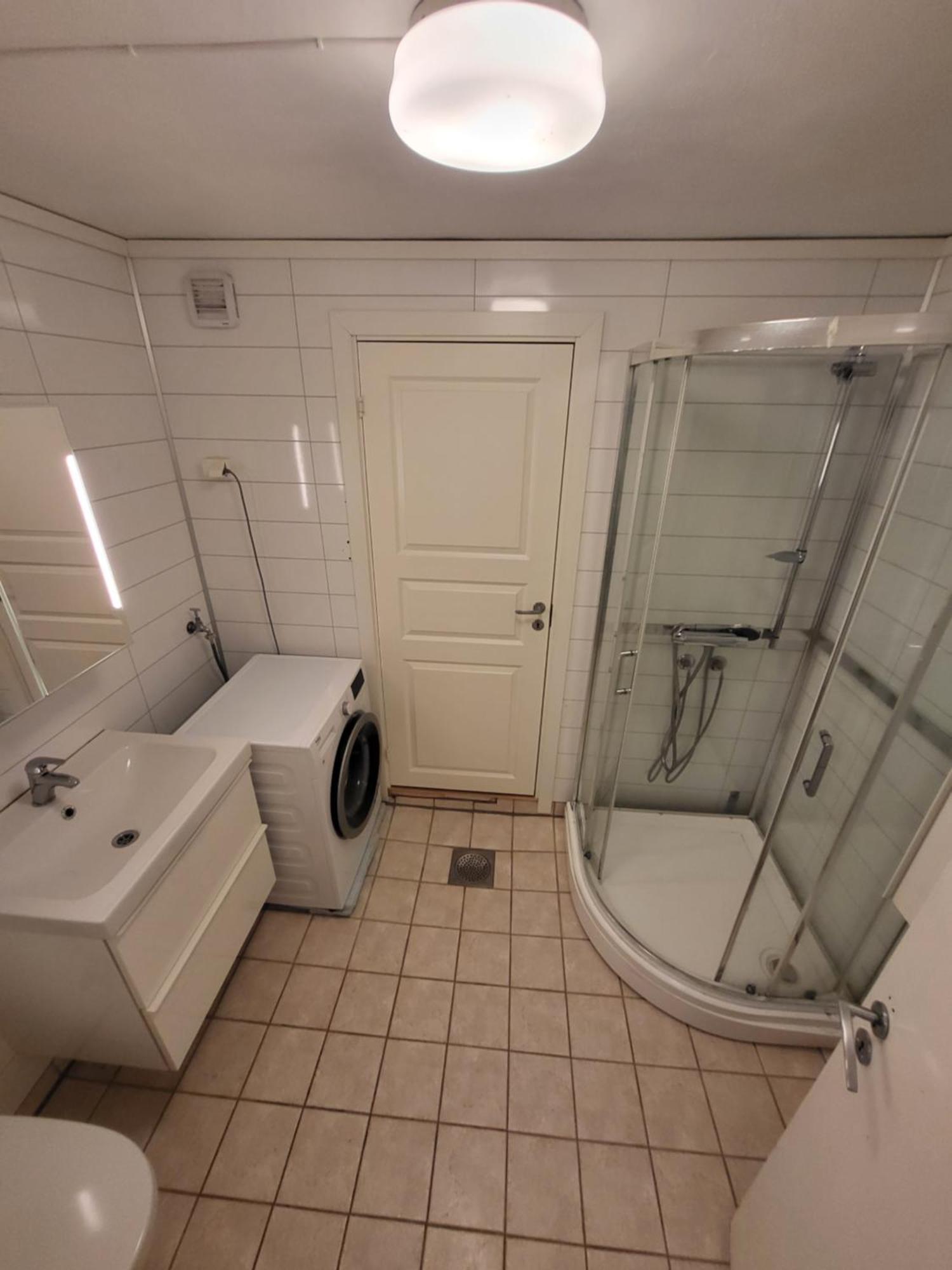 Classic 4 Bedrooms, 9 Guest Apartment In Kjeller Lillestrom - Good Proximity To Oslomet And Lillestrom Train Station Buitenkant foto