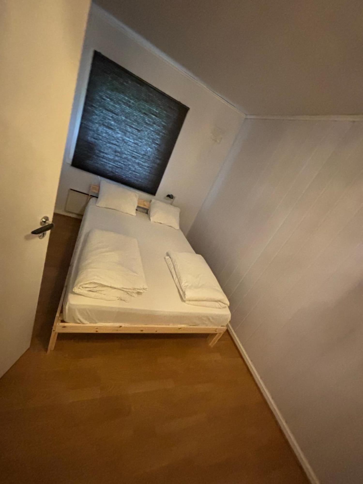 Classic 4 Bedrooms, 9 Guest Apartment In Kjeller Lillestrom - Good Proximity To Oslomet And Lillestrom Train Station Buitenkant foto